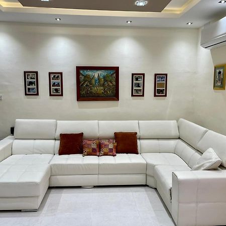 Sunrise Apt Near Beach Smarttv & Netflix บีร์เซบบูจา ภายนอก รูปภาพ